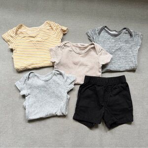 0-3 Months Baby Boy Short Sleeve Onesie & Shorts Bundle
